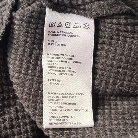 Urban Outfitters Long Sleeve Waffle Shirt Faded Black Size Medium - Picture 4 of 5